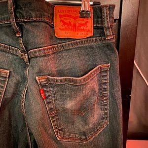 Levi’s dark blue denim jeans